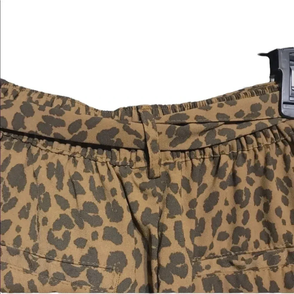 A New Day Tie Waist Animal Print Pocket Shorts 
Size Large - Picture 4 of 9